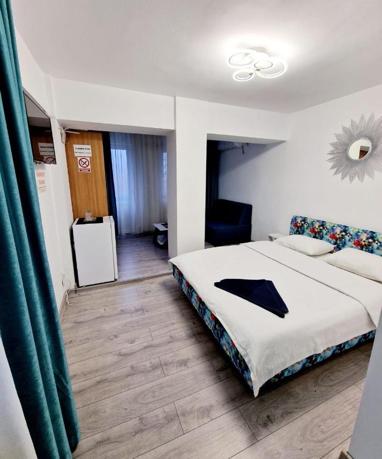 Ares Hotel Constanta Bagian luar foto
