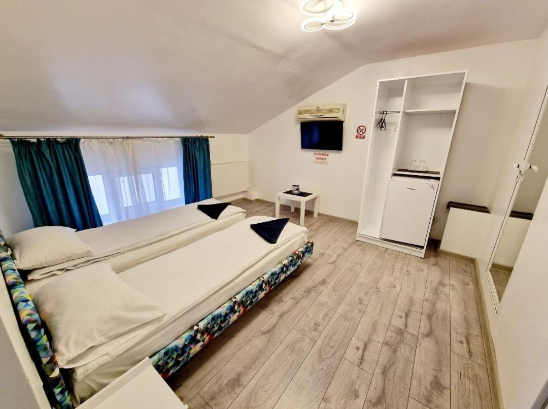 Ares Hotel Constanta Bagian luar foto